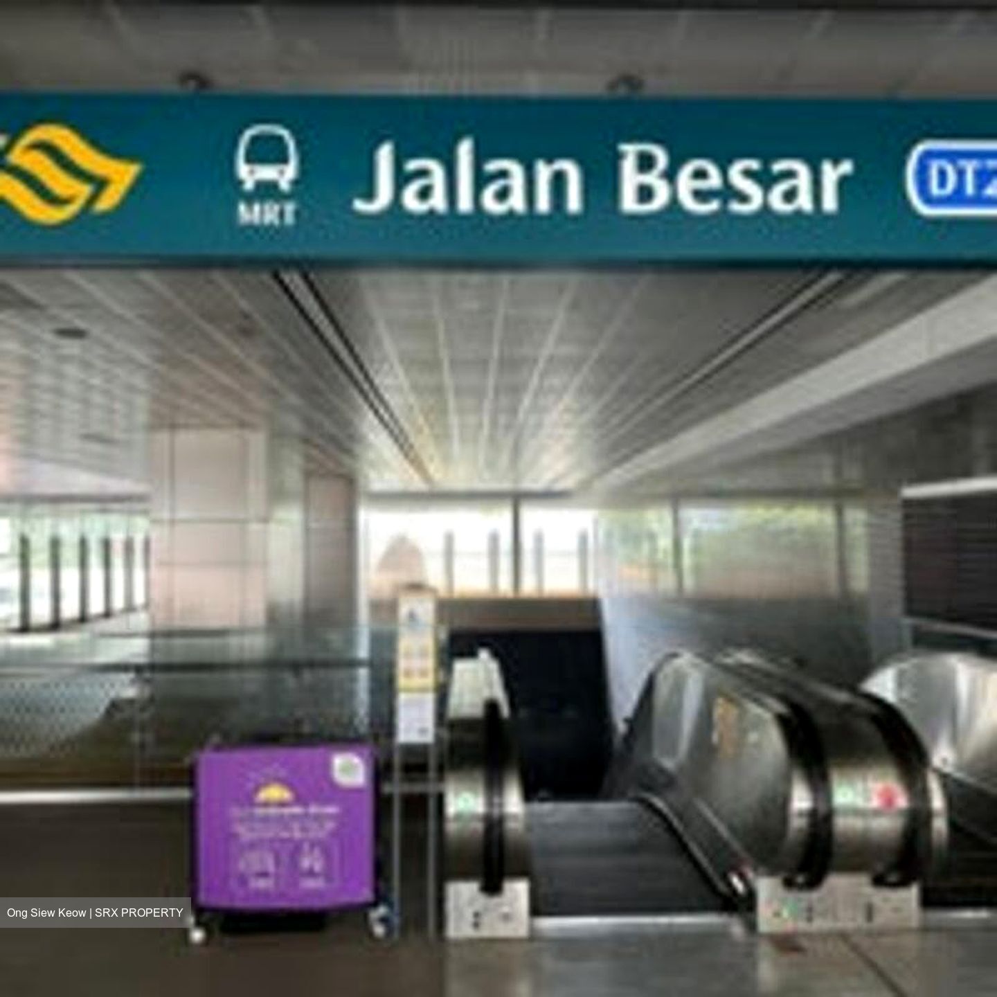 Burlington Square (D7), Retail #451462211